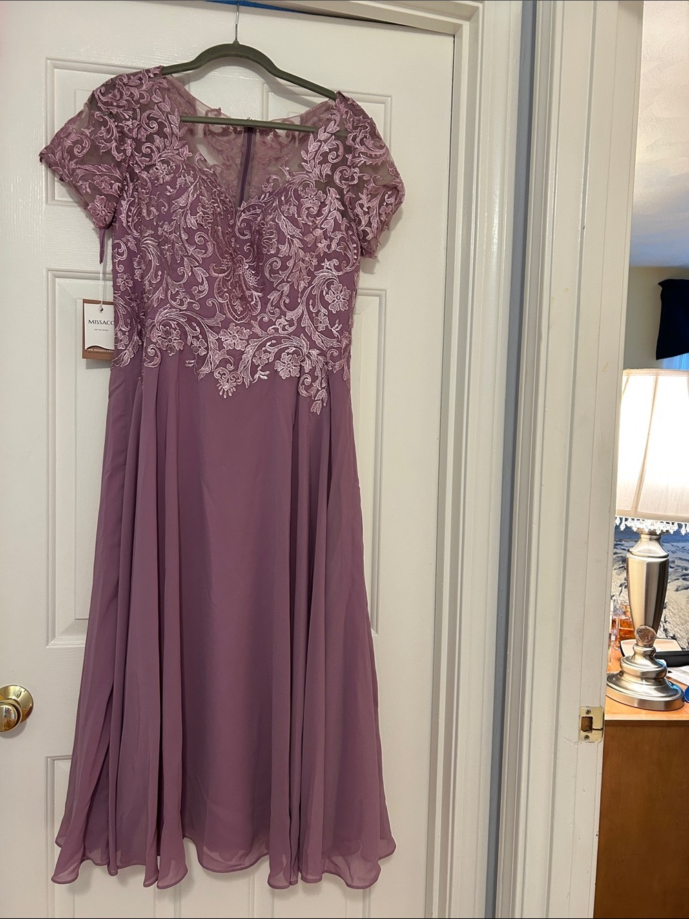 Embroidered Lace Bodice Midi Dress in Mauve